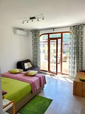 Obzor Tatyana Apartaments Natura